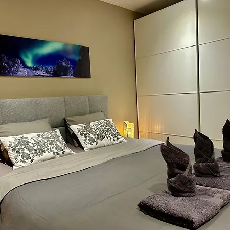 Elegant With Sauna In The Center